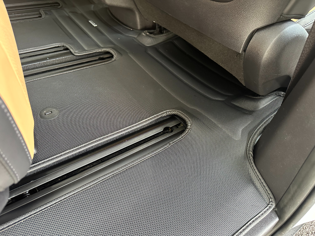 Kia Carnival EX FWD 2024