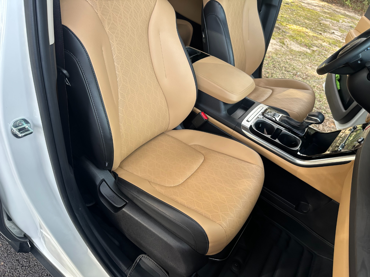 Kia Carnival EX FWD 2024