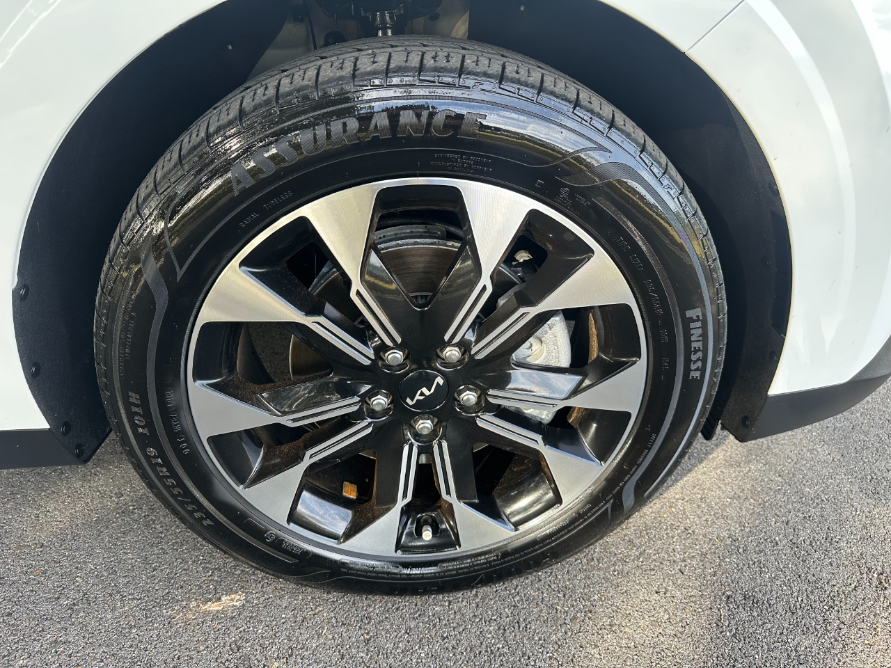 Kia Carnival EX FWD 2024