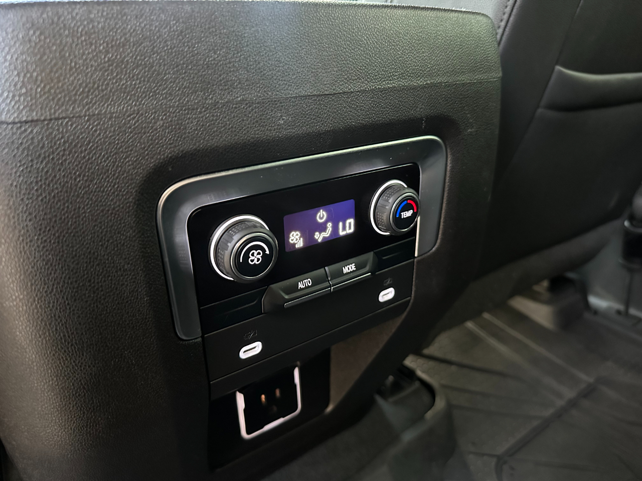 Chevrolet Tahoe 4WD 4dr LT 2021