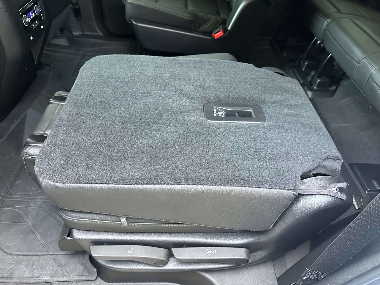 Chevrolet Tahoe 4WD 4dr LT 2021