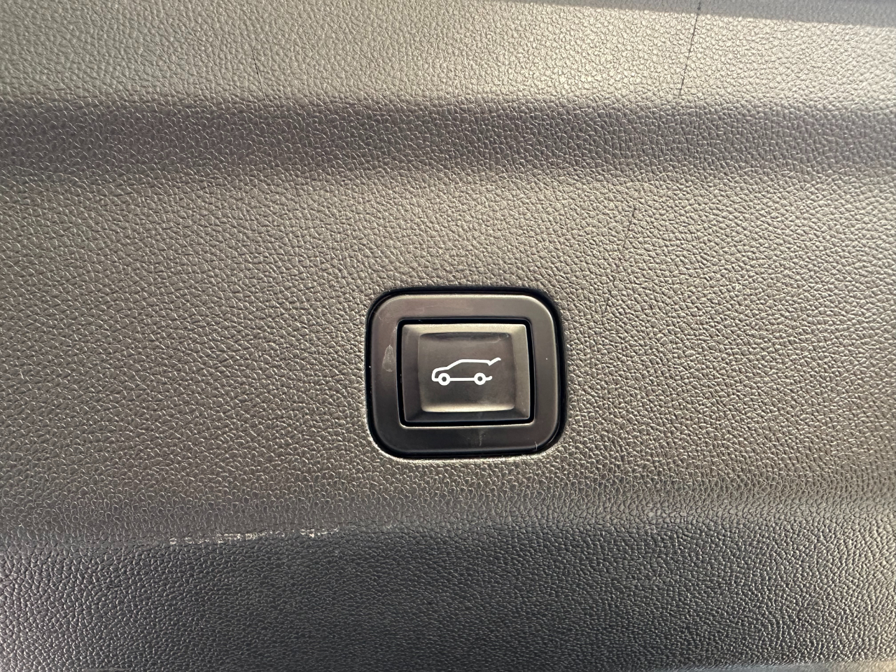 Chevrolet Tahoe 4WD 4dr LT 2021