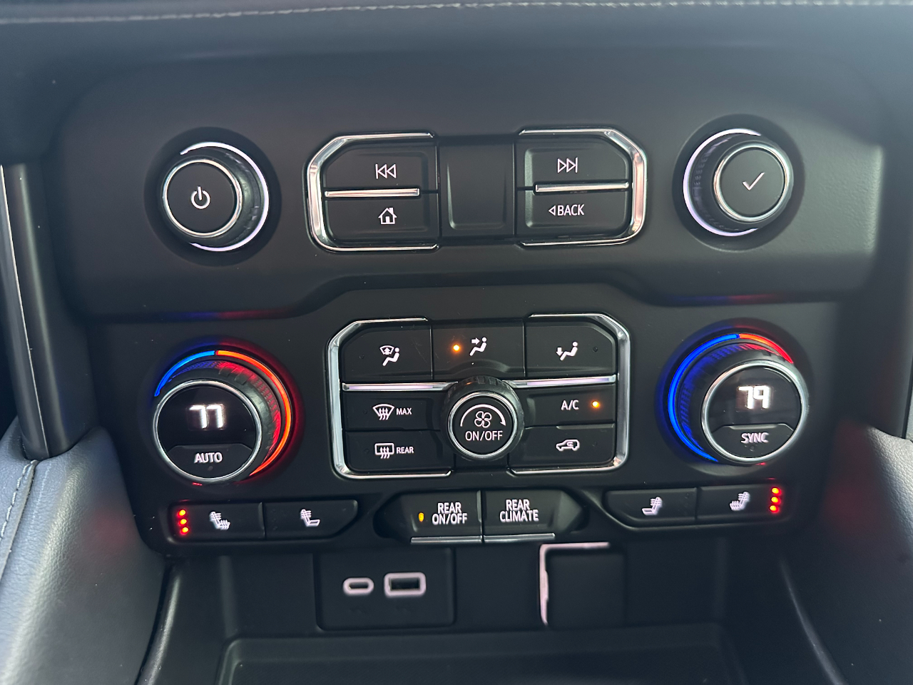 Chevrolet Tahoe 4WD 4dr LT 2021