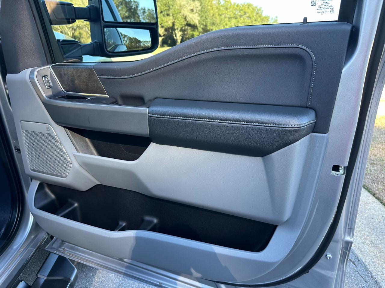 Ford Super Duty F-250 SRW XLT 4WD Crew Cab 6.75' Box 2023