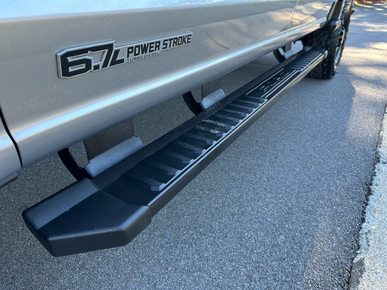 Ford Super Duty F-250 SRW XLT 4WD Crew Cab 6.75' Box 2023