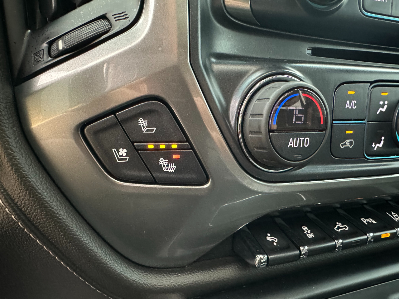 Chevrolet Silverado 2500HD 4WD Crew Cab 153.7" LTZ 2018