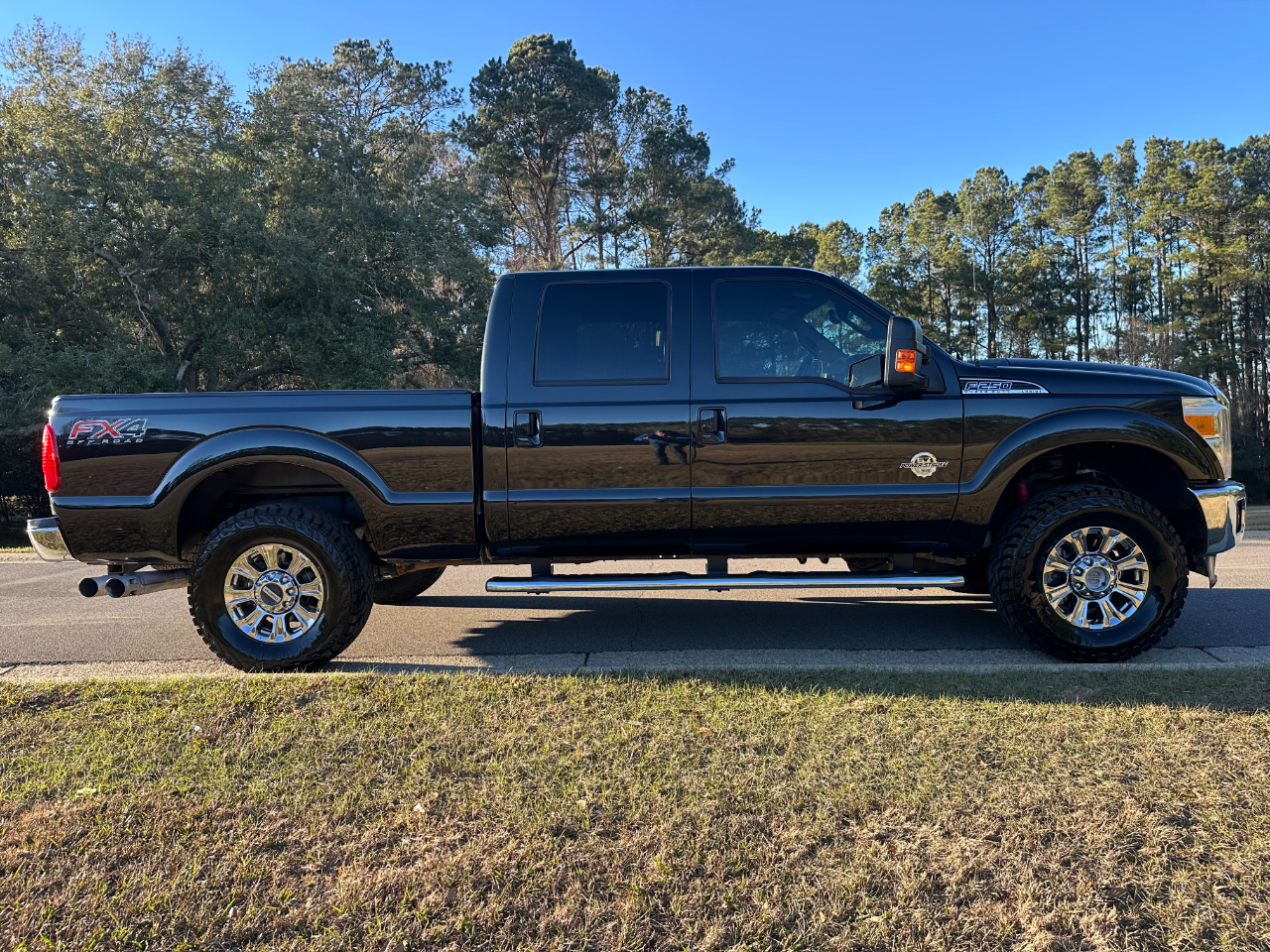 Ford Super Duty F-250 SRW 4WD Crew Cab 156" Lariat 2015