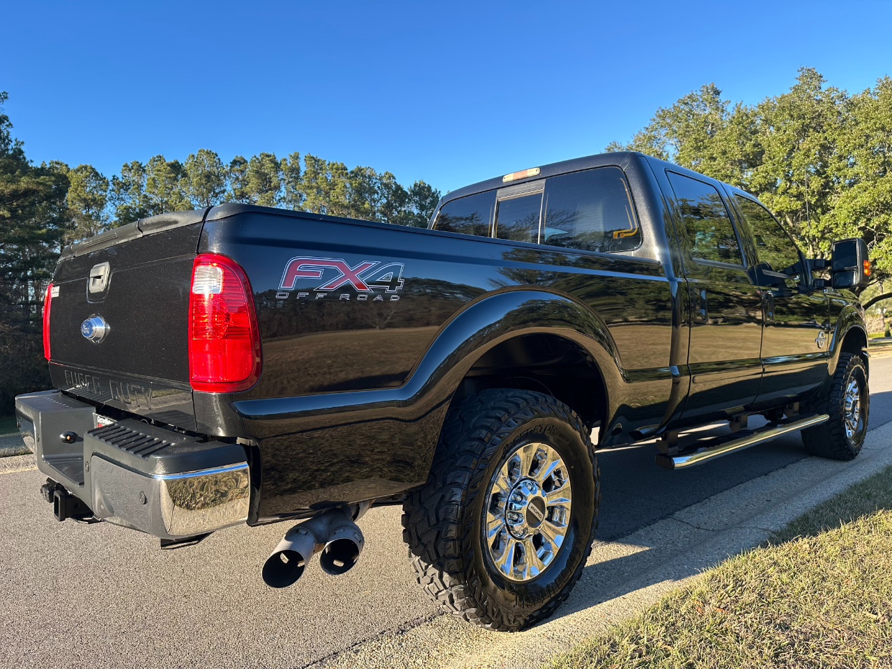 Ford Super Duty F-250 SRW 4WD Crew Cab 156" Lariat 2015
