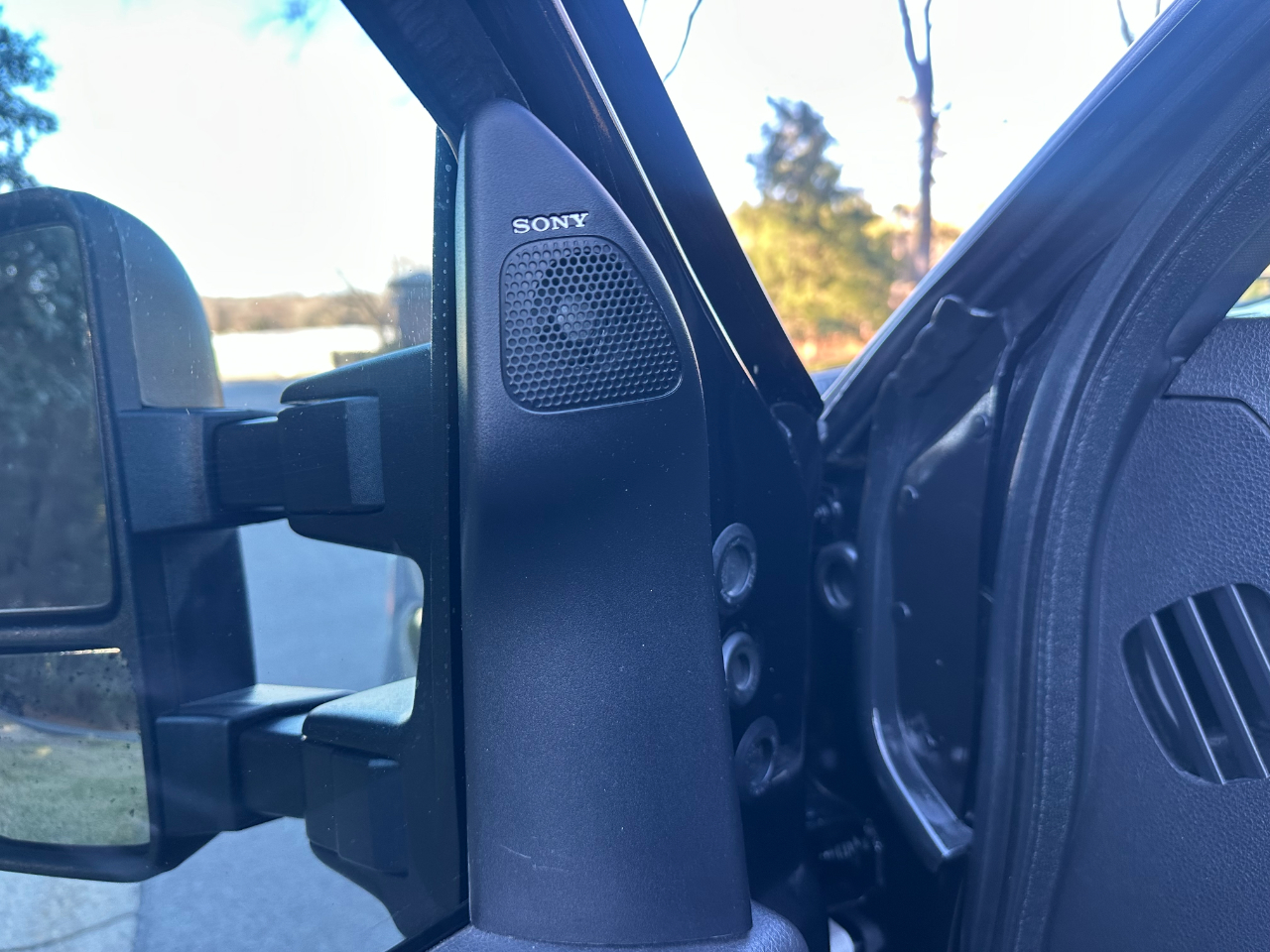 Ford Super Duty F-250 SRW 4WD Crew Cab 156" Lariat 2015