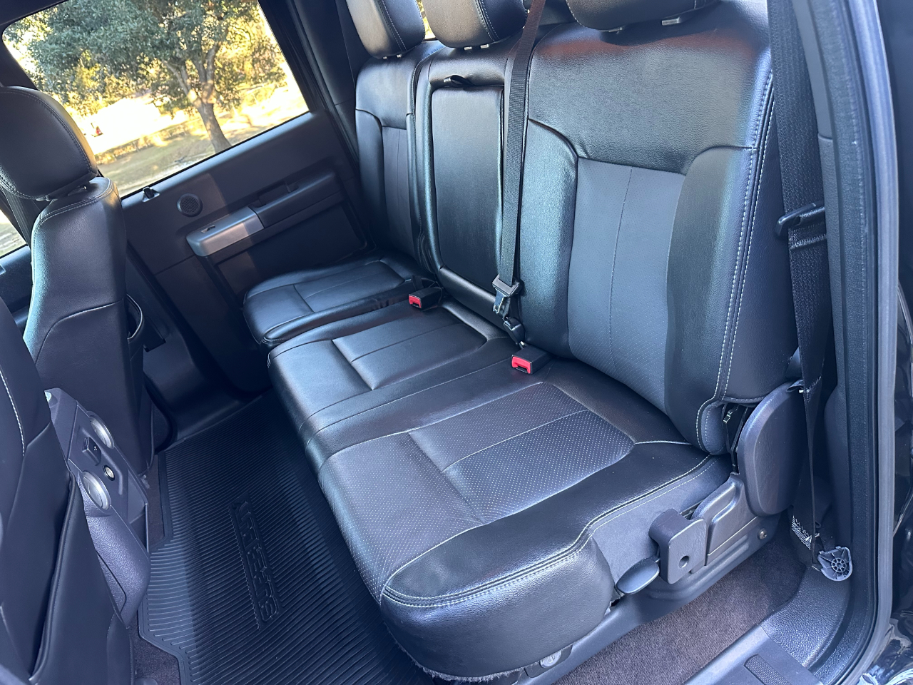 Ford Super Duty F-250 SRW 4WD Crew Cab 156" Lariat 2015