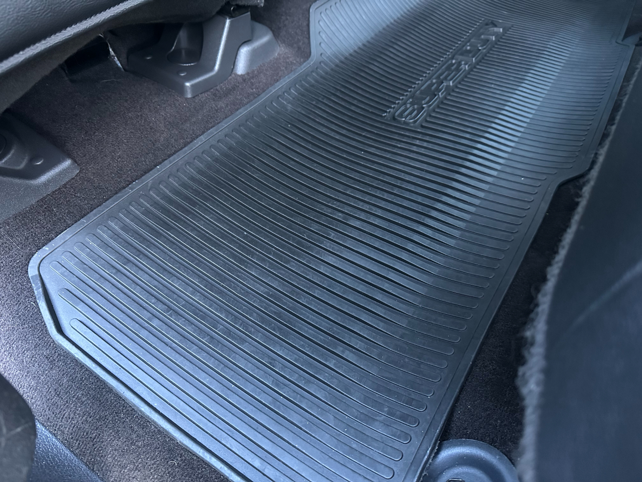 Ford Super Duty F-250 SRW 4WD Crew Cab 156" Lariat 2015