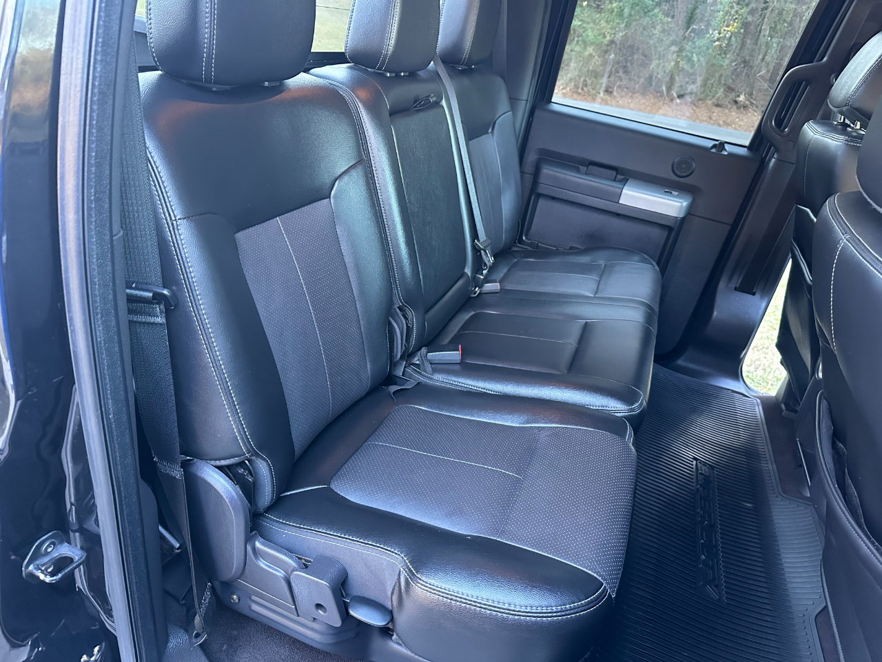 Ford Super Duty F-250 SRW 4WD Crew Cab 156" Lariat 2015