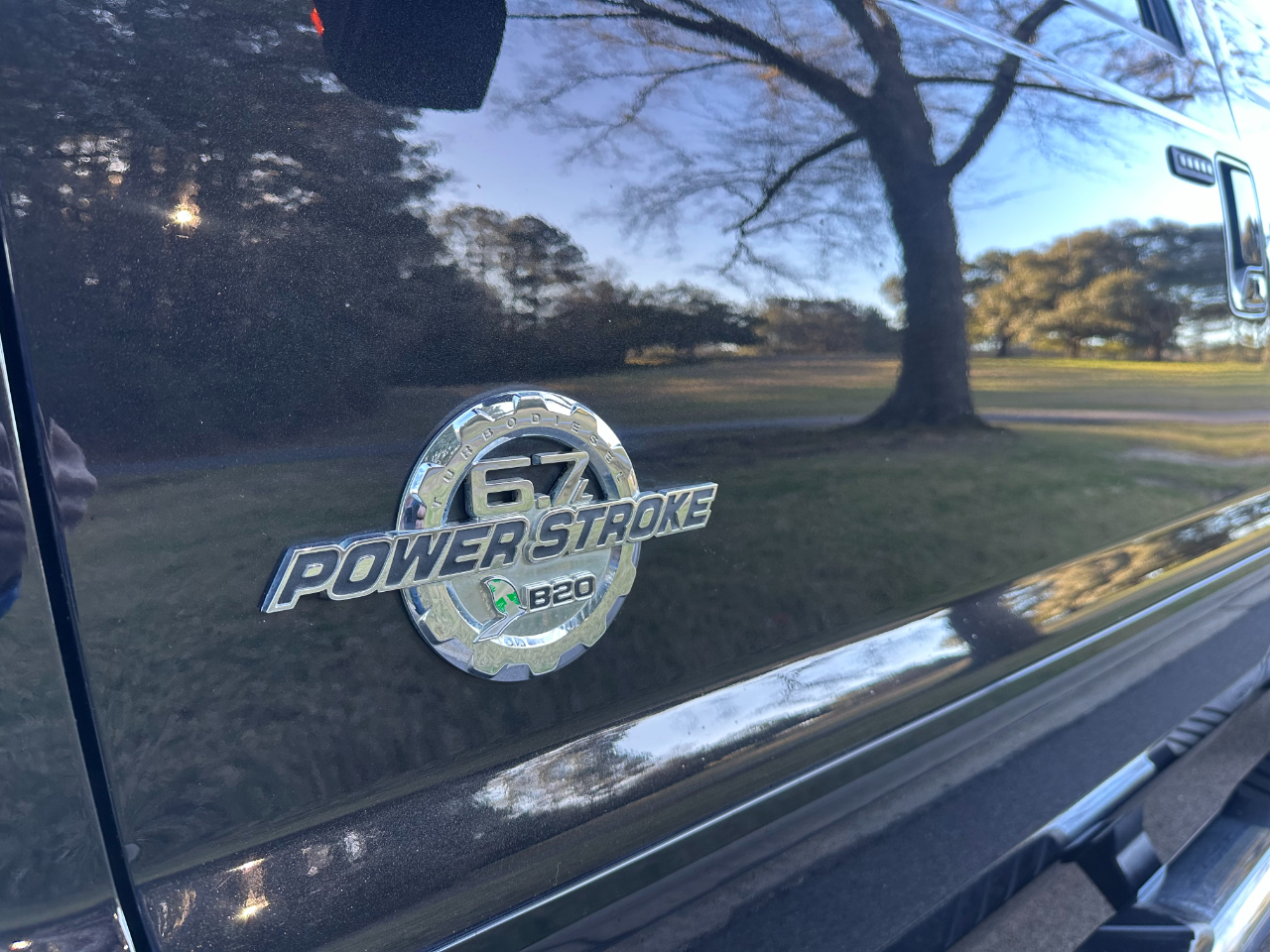 Ford Super Duty F-250 SRW 4WD Crew Cab 156" Lariat 2015