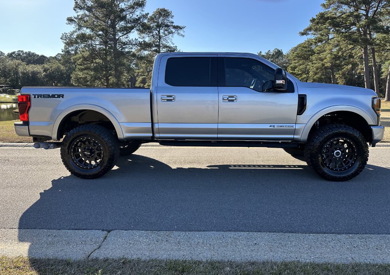 Ford Super Duty F-250 SRW Lariat 4WD Crew Cab 6.75' Box 2022