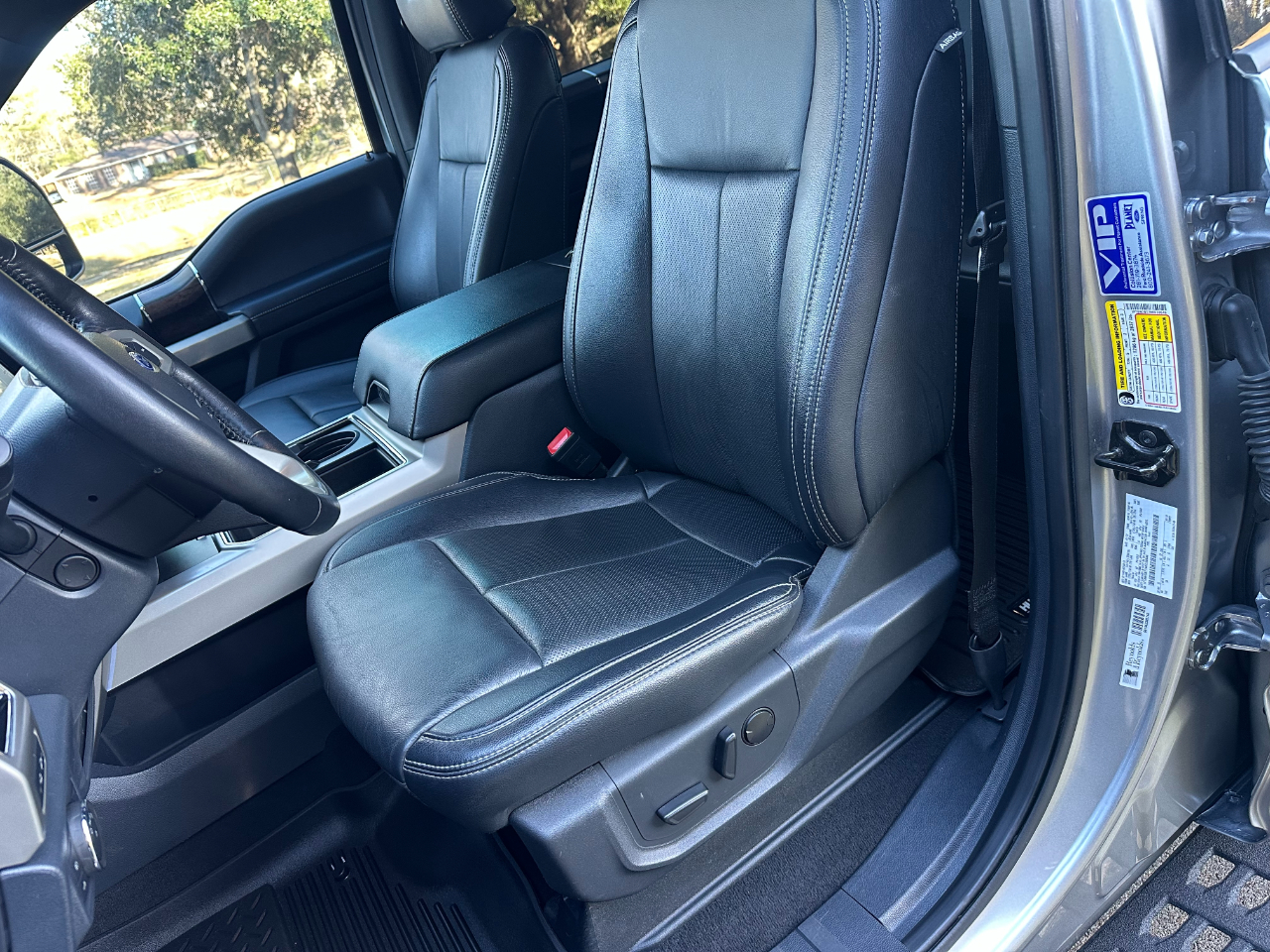 Ford Super Duty F-250 SRW Lariat 4WD Crew Cab 6.75' Box 2022