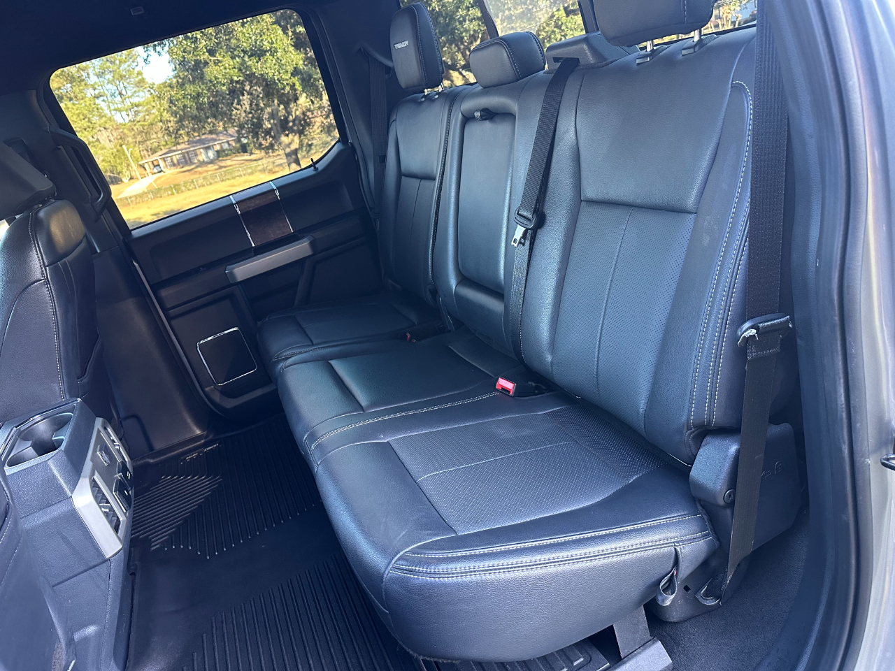 Ford Super Duty F-250 SRW Lariat 4WD Crew Cab 6.75' Box 2022