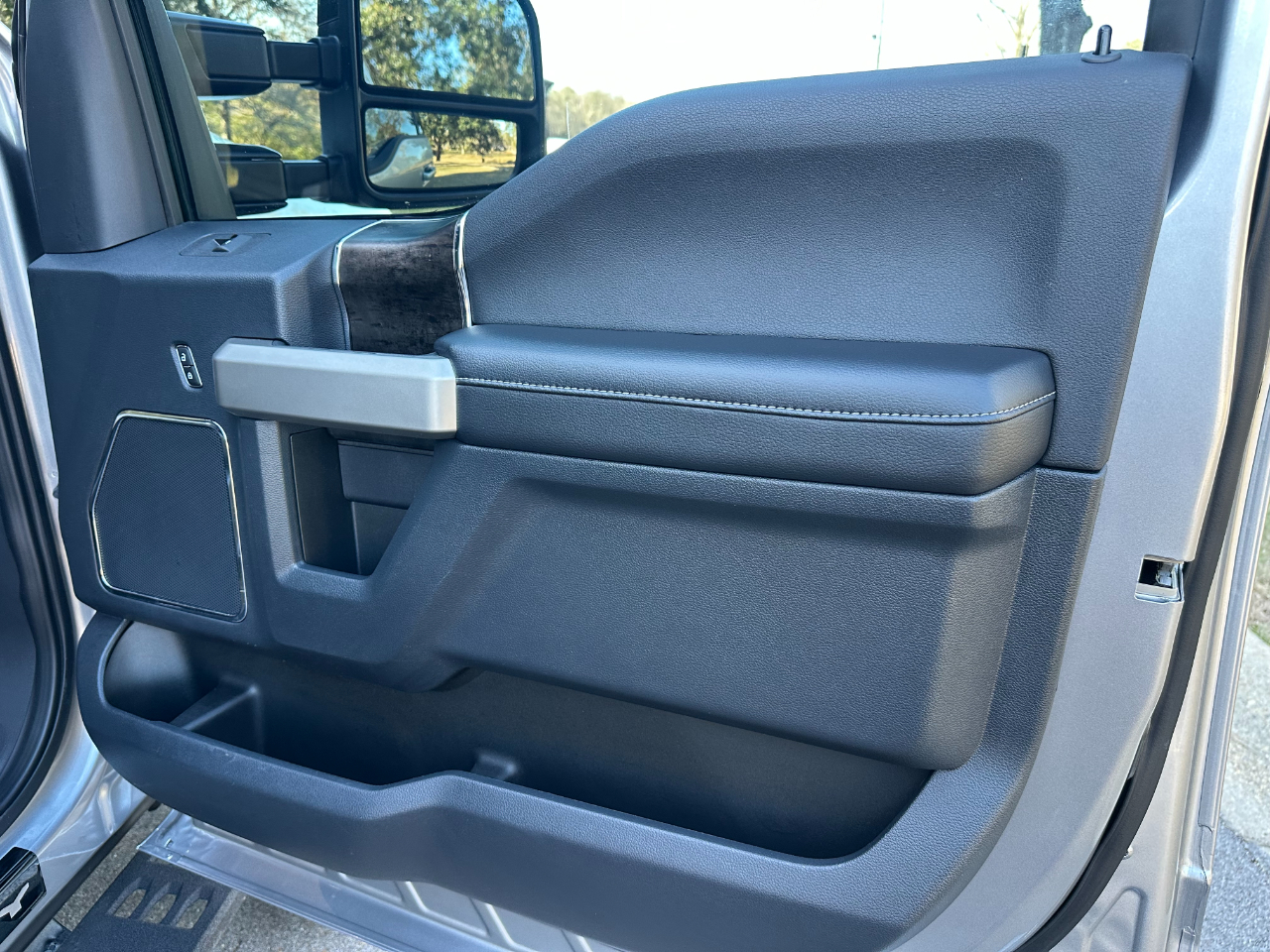 Ford Super Duty F-250 SRW Lariat 4WD Crew Cab 6.75' Box 2022