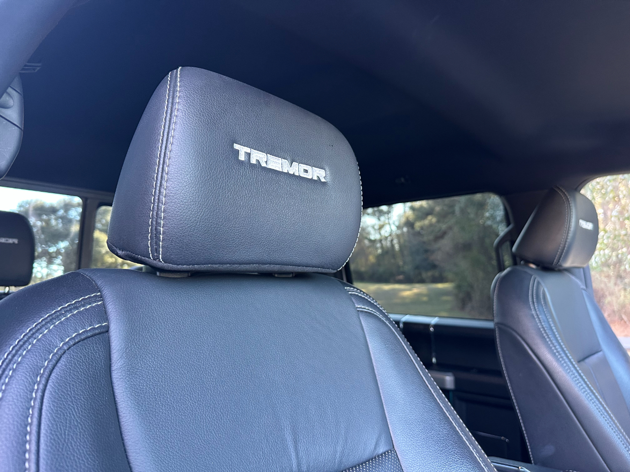 Ford Super Duty F-250 SRW Lariat 4WD Crew Cab 6.75' Box 2022