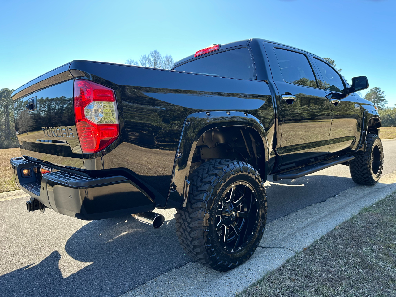 Toyota Tundra 4WD Platinum CrewMax 5.5' Bed 5.7L (Natl) 2020