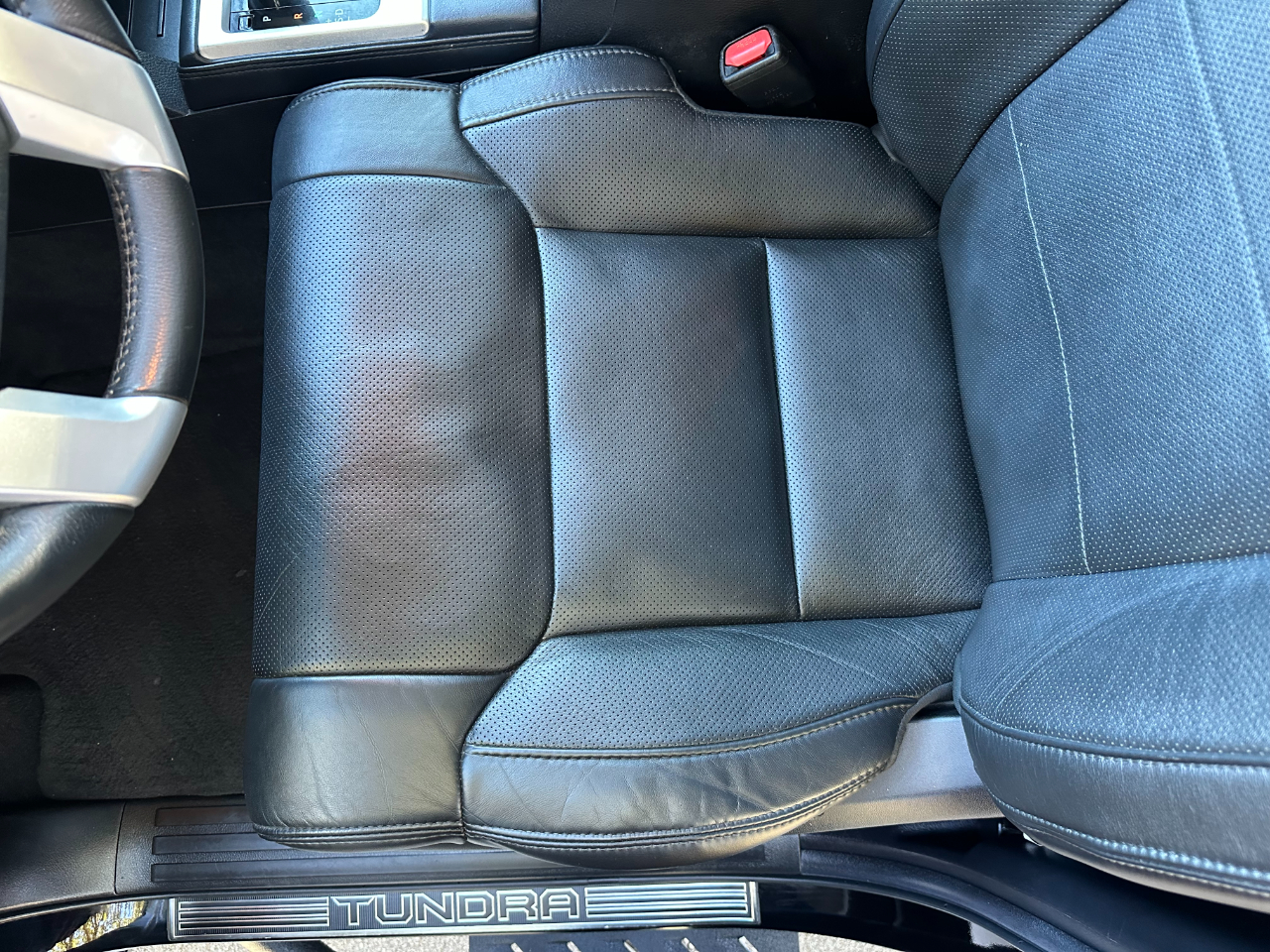 Toyota Tundra 4WD Platinum CrewMax 5.5' Bed 5.7L (Natl) 2020