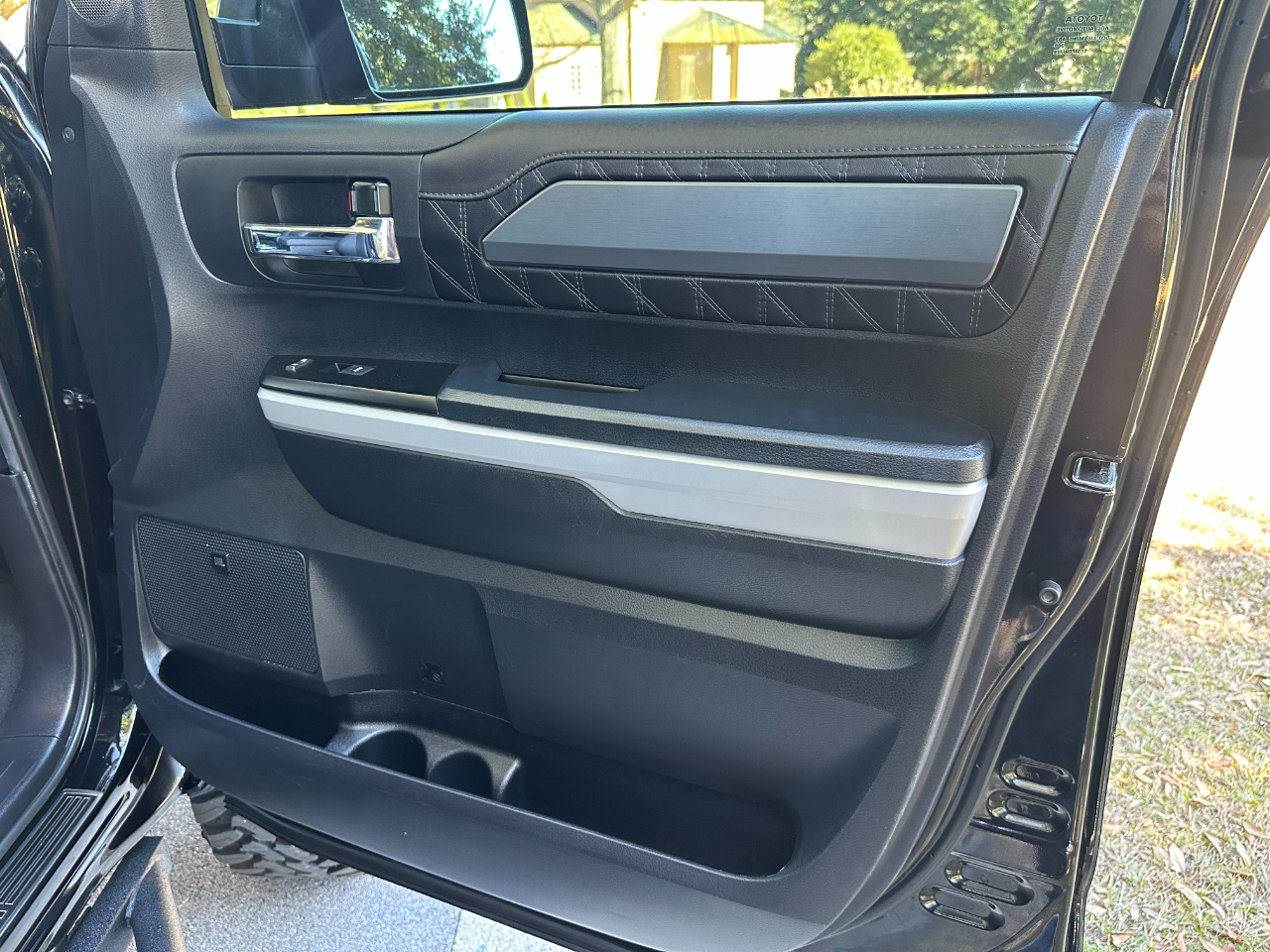 Toyota Tundra 4WD Platinum CrewMax 5.5' Bed 5.7L (Natl) 2020