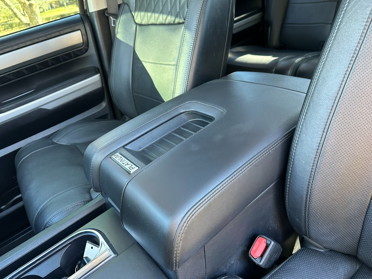 Toyota Tundra 4WD Platinum CrewMax 5.5' Bed 5.7L (Natl) 2020