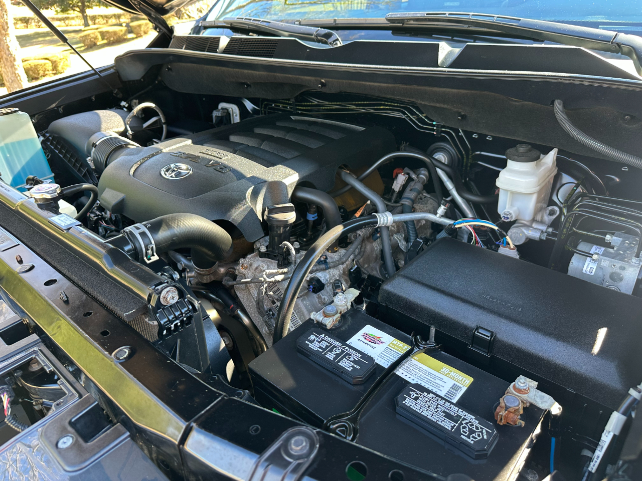 Toyota Tundra 4WD Platinum CrewMax 5.5' Bed 5.7L (Natl) 2020