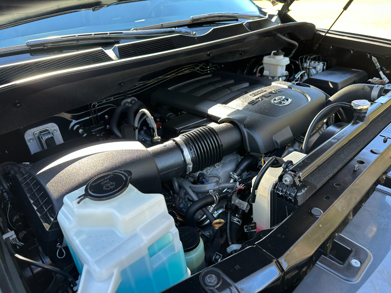 Toyota Tundra 4WD Platinum CrewMax 5.5' Bed 5.7L (Natl) 2020