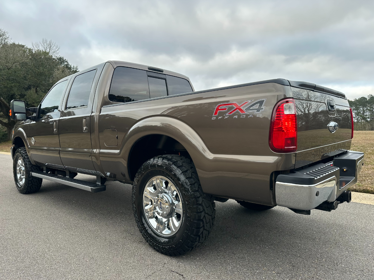 Ford Super Duty F-250 SRW 4WD Crew Cab 156" Lariat 2016
