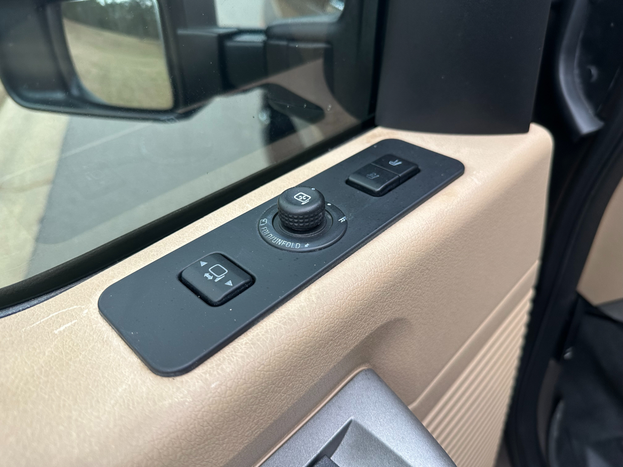 Ford Super Duty F-250 SRW 4WD Crew Cab 156" Lariat 2016