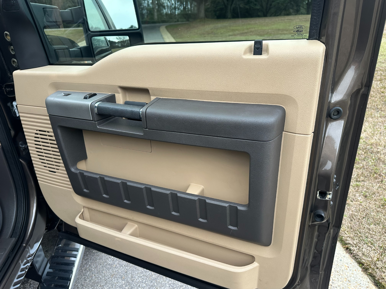 Ford Super Duty F-250 SRW 4WD Crew Cab 156" Lariat 2016