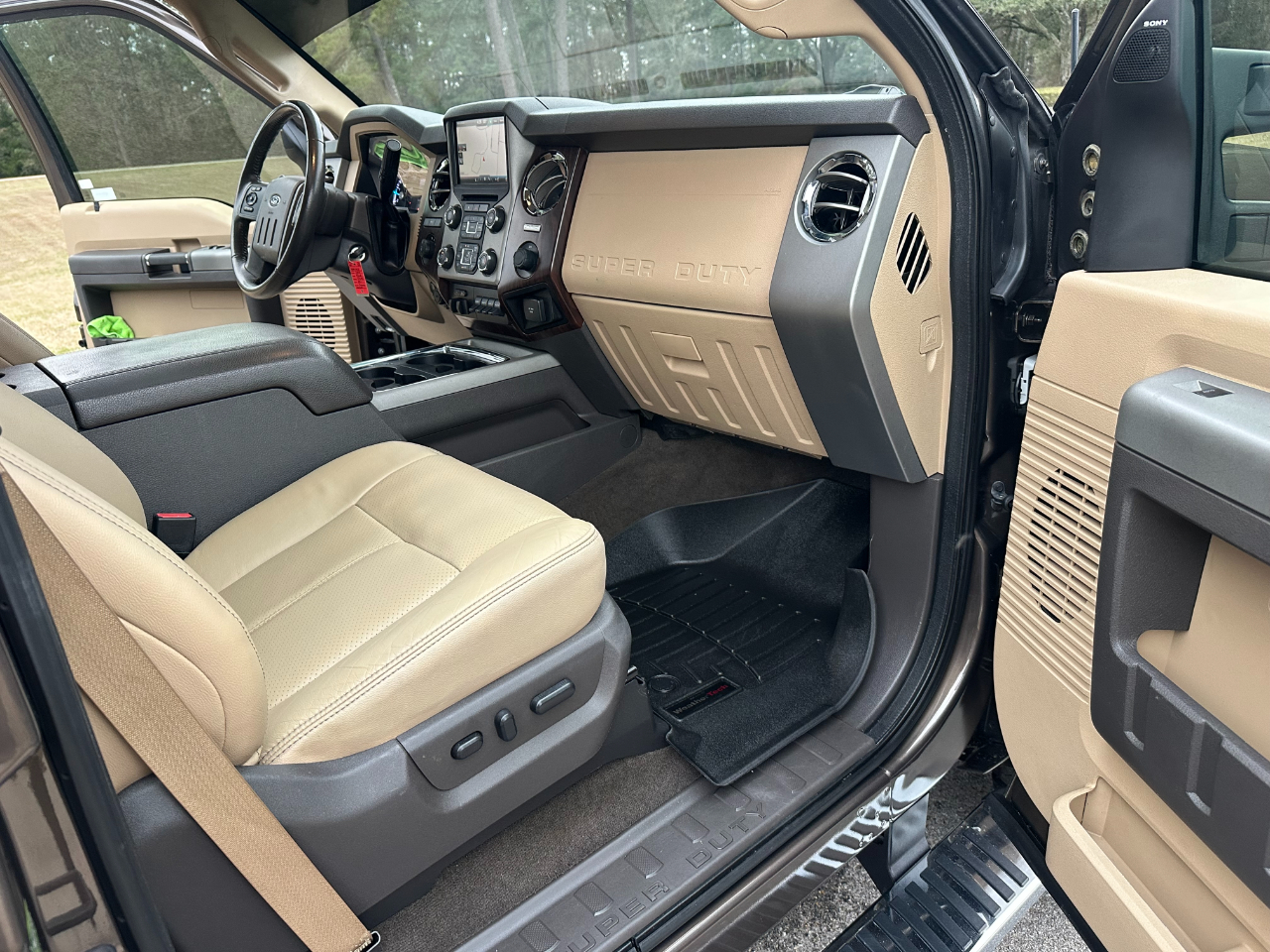 Ford Super Duty F-250 SRW 4WD Crew Cab 156" Lariat 2016