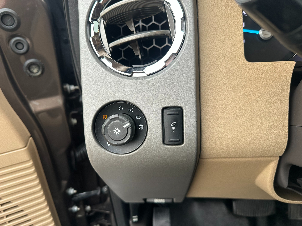 Ford Super Duty F-250 SRW 4WD Crew Cab 156" Lariat 2016