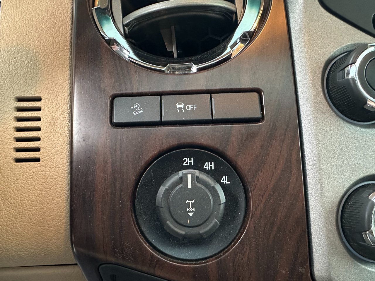 Ford Super Duty F-250 SRW 4WD Crew Cab 156" Lariat 2016