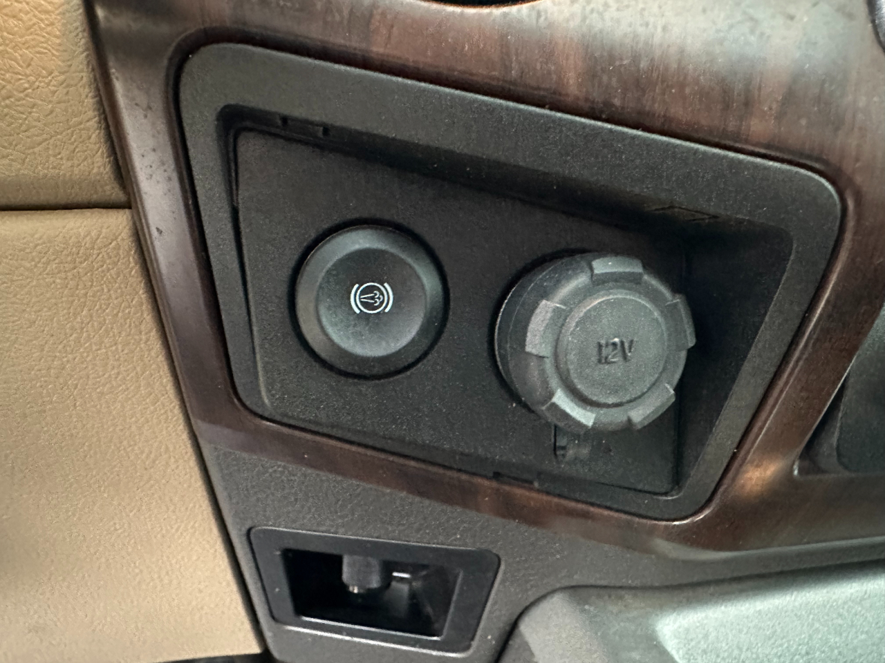 Ford Super Duty F-250 SRW 4WD Crew Cab 156" Lariat 2016