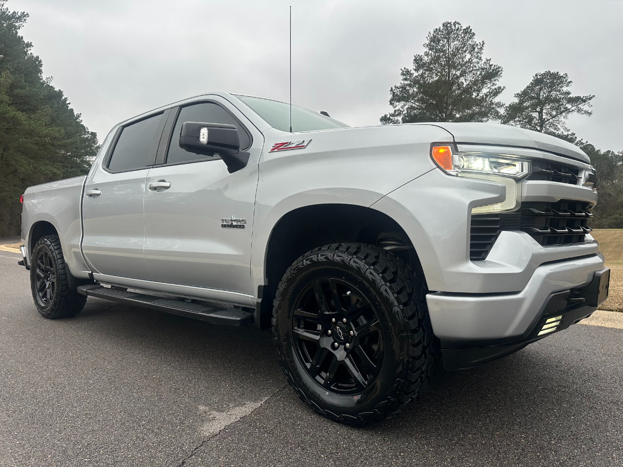 Chevrolet Silverado 1500 4WD Crew Cab 147" RST 2022