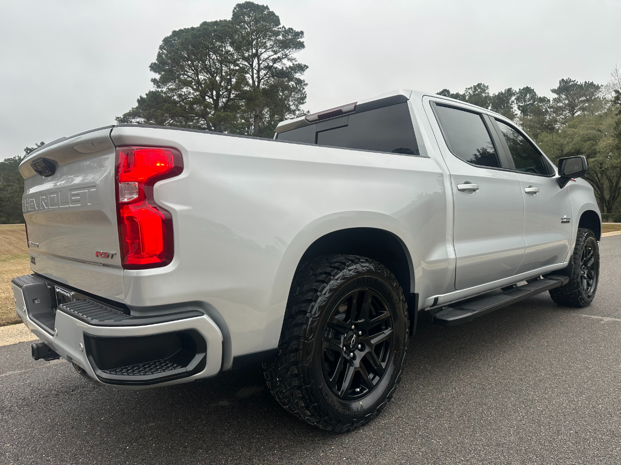 Chevrolet Silverado 1500 4WD Crew Cab 147" RST 2022