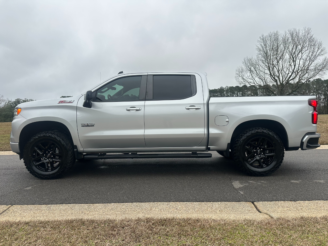Chevrolet Silverado 1500 4WD Crew Cab 147" RST 2022