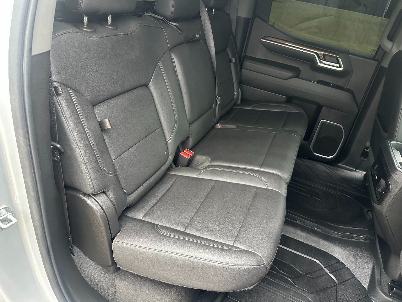 Chevrolet Silverado 1500 4WD Crew Cab 147" RST 2022