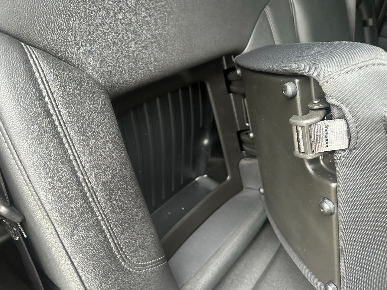 Chevrolet Silverado 1500 4WD Crew Cab 147" RST 2022