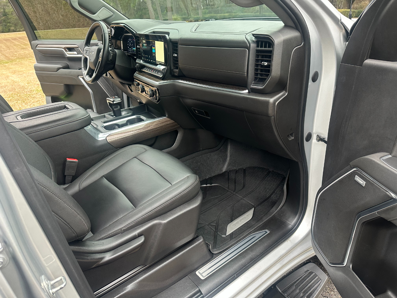 Chevrolet Silverado 1500 4WD Crew Cab 147" RST 2022