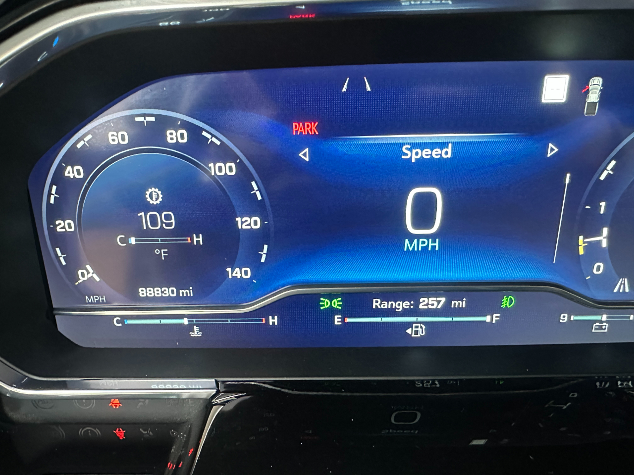 Chevrolet Silverado 1500 4WD Crew Cab 147" RST 2022