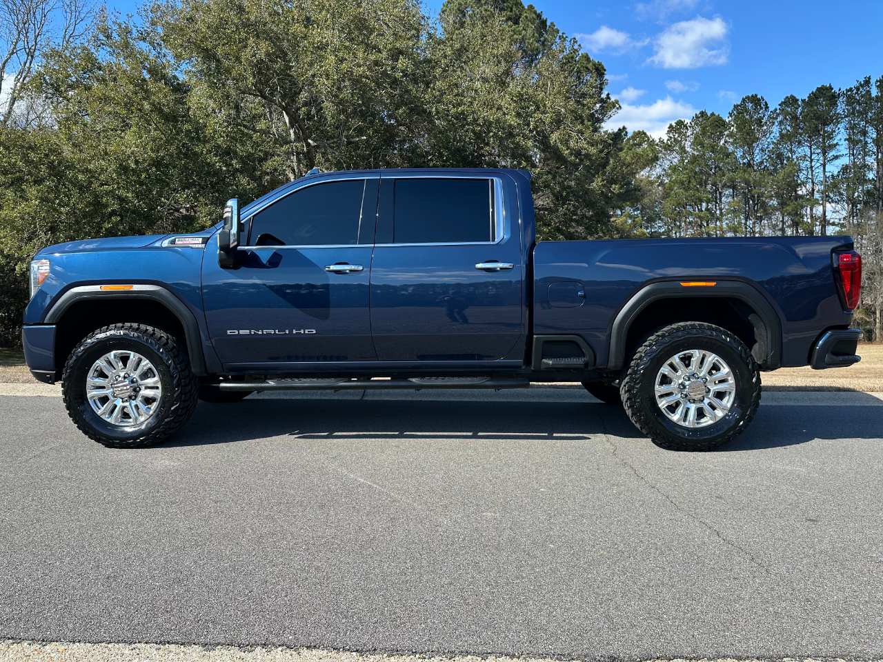 GMC Sierra 2500HD 4WD Crew Cab 159" Denali 2022