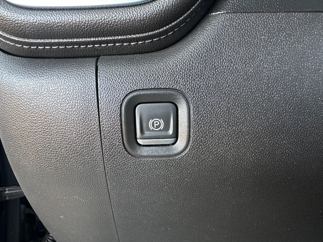 GMC Sierra 2500HD 4WD Crew Cab 159" Denali 2022