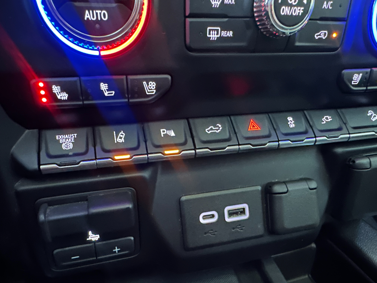 GMC Sierra 2500HD 4WD Crew Cab 159" Denali 2022