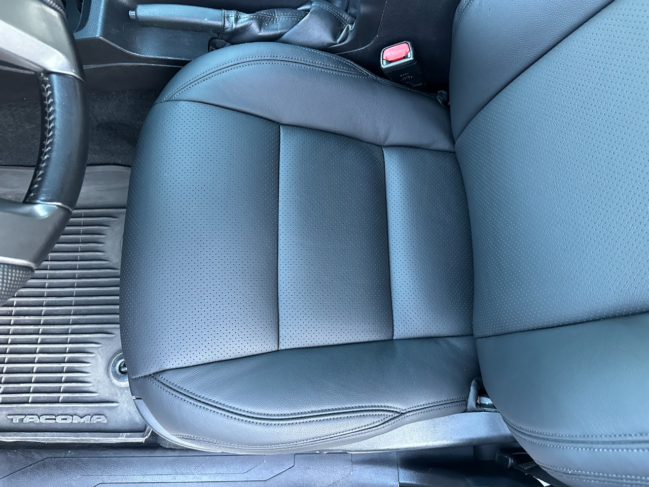 Toyota Tacoma 4WD TRD Sport Double Cab 5' Bed V6 AT (Natl) 2023