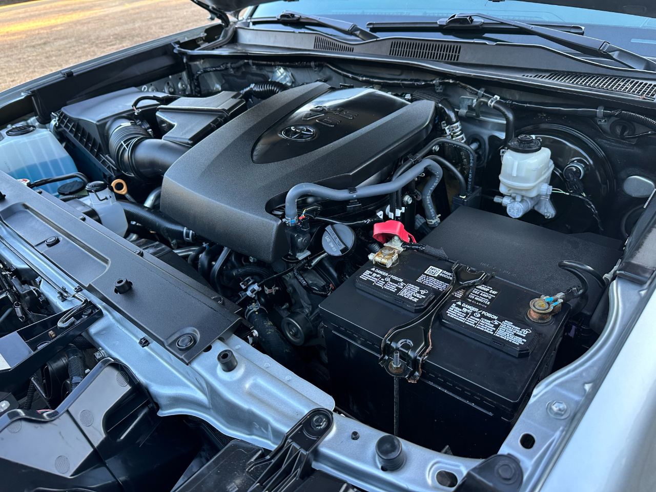 Toyota Tacoma 4WD TRD Sport Double Cab 5' Bed V6 AT (Natl) 2023