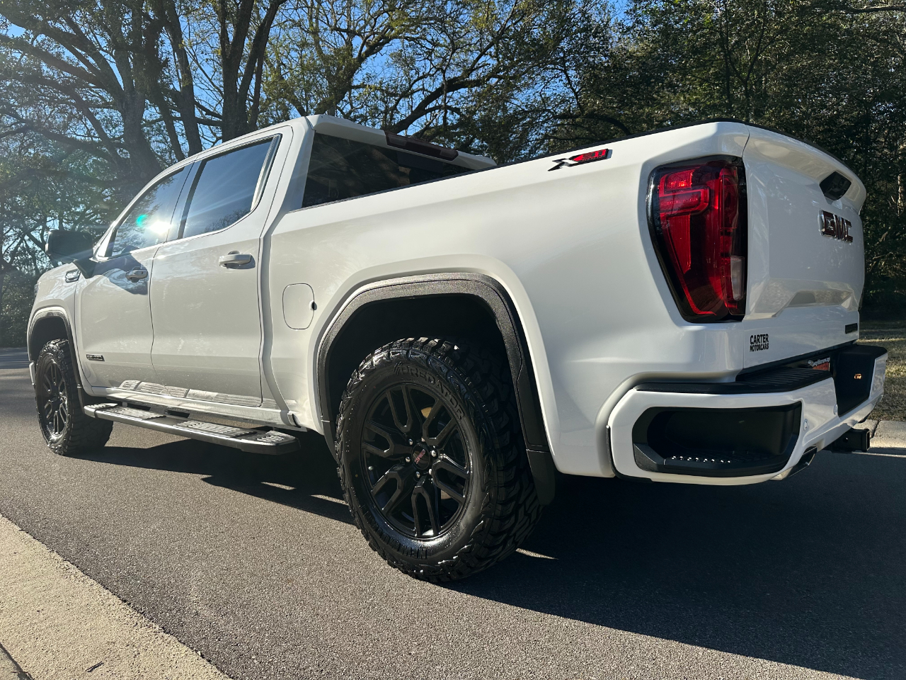 GMC Sierra 1500 4WD Crew Cab 147" Elevation w/3SB 2024