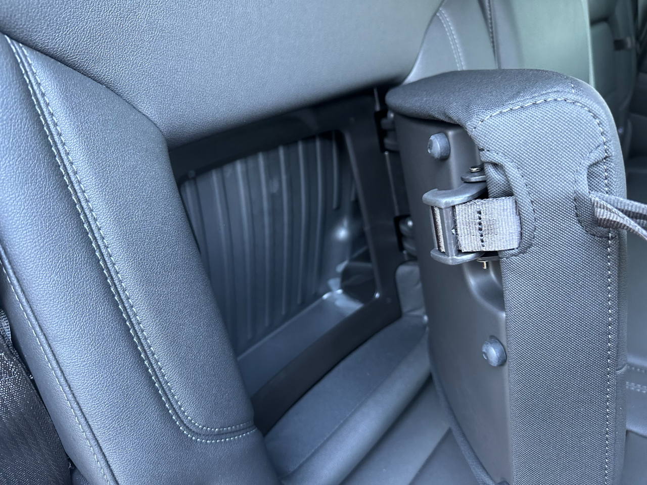 GMC Sierra 1500 4WD Crew Cab 147" Elevation w/3SB 2024