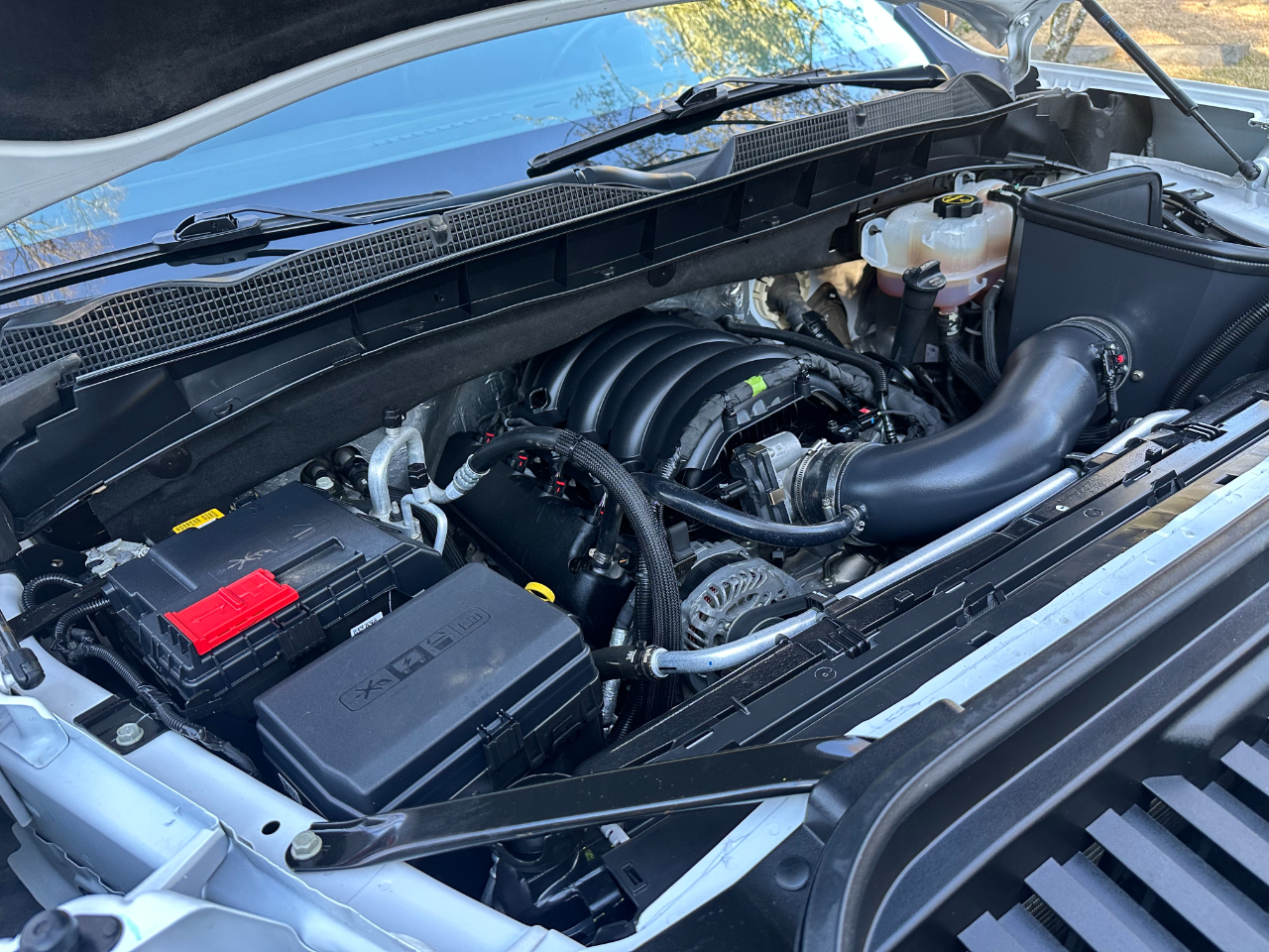 GMC Sierra 1500 4WD Crew Cab 147" Elevation w/3SB 2024